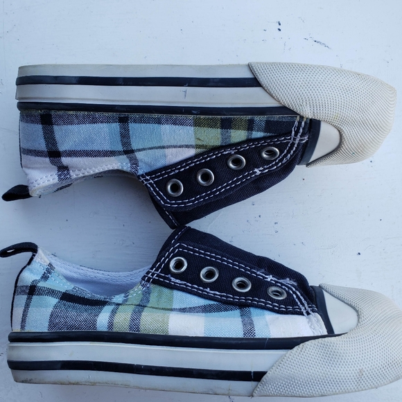 Slip ons Toddler Boys Size 8 - Picture 1 of 3